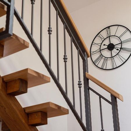 La Guardia Apartment With Free Private Parking Rijeka Luaran gambar