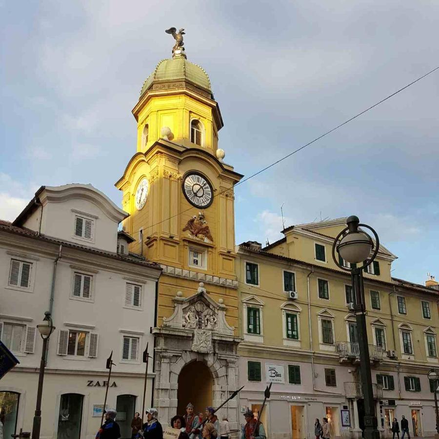 La Guardia Apartment With Free Private Parking Rijeka Luaran gambar