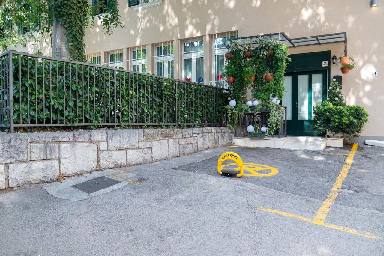 La Guardia Apartment With Free Private Parking Rijeka Luaran gambar